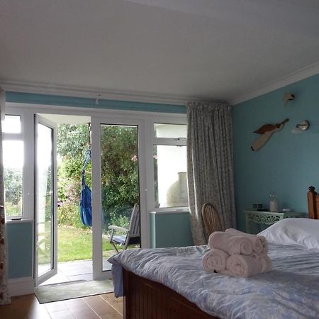 Cliff Top Garden Room Milford on Sea Ngoại thất bức ảnh