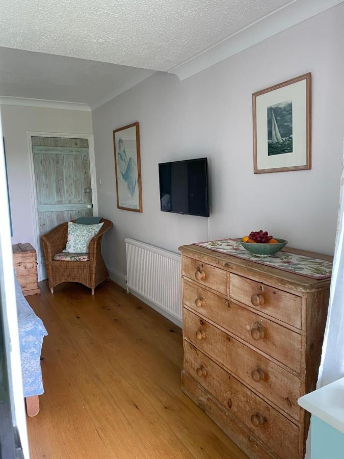 Cliff Top Garden Room Milford on Sea Ngoại thất bức ảnh